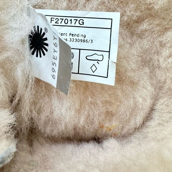 UGG Gita Pom Pom Girl's Metallic Gold Pink Leather Shearling Boots Size 6 Youth - Picture 11 of 16